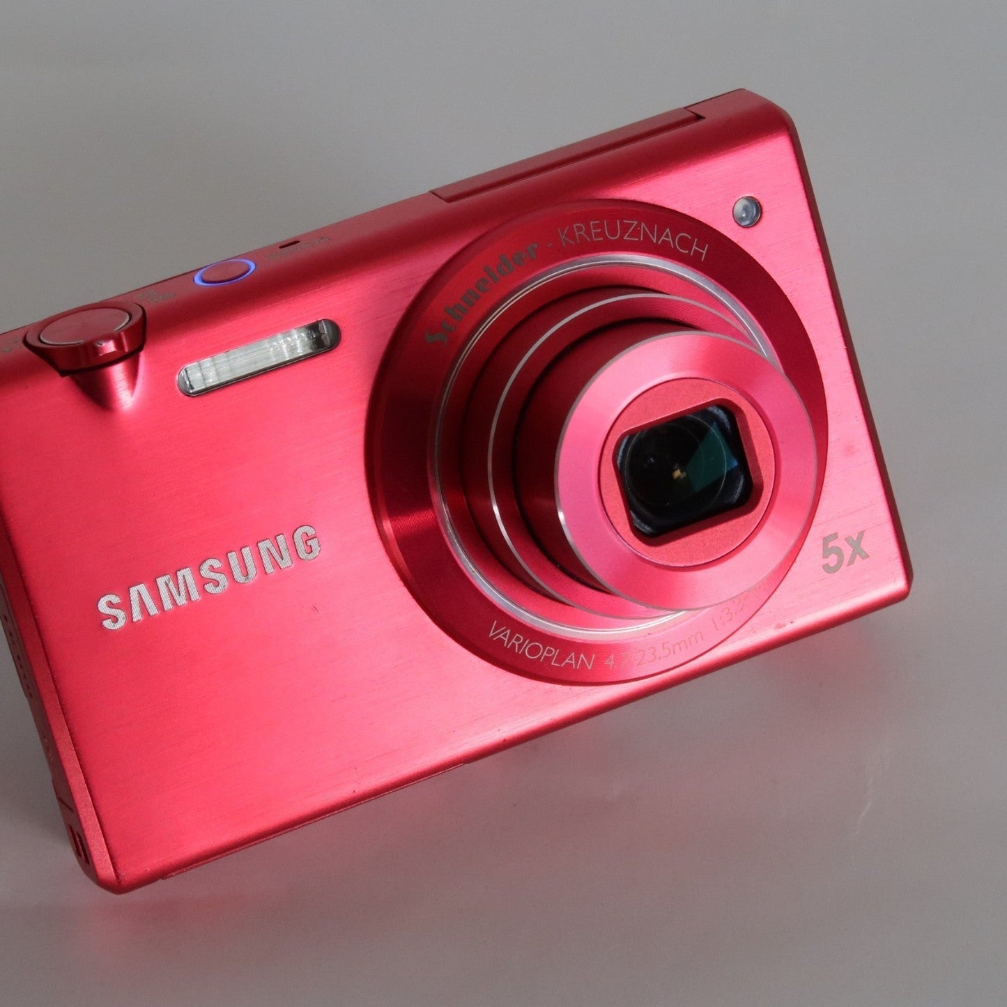 Samung MV Series MV800 16.1MP Digital Camera Red, Case - Excellent