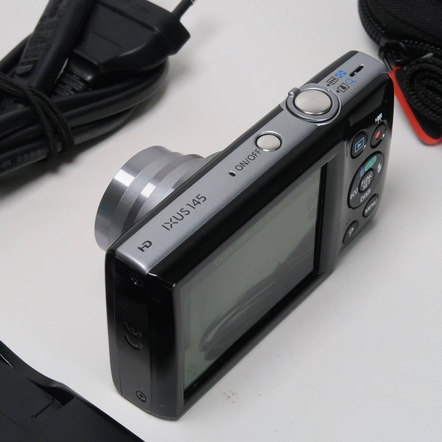 Cenon IXUS 145 / ELPH 135 16.0MP Digital Camera Black – With SD Card 4GB & Case