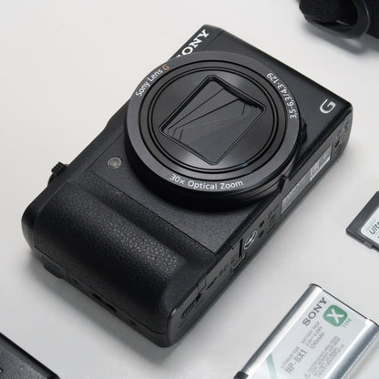 Soney CyberShot DSC-HX60V 20.4MP – Black – 30x Zoom + Case + 32GB SD Card