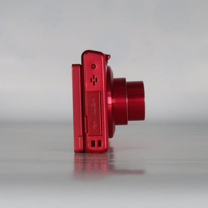 Samung  MV Series MV800 16.1MP Digital Camera Red, Case - Excellent